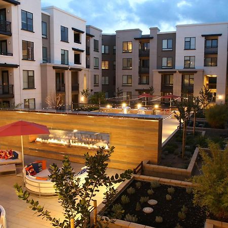 Apartamento Oakwood Mountain View Exterior foto