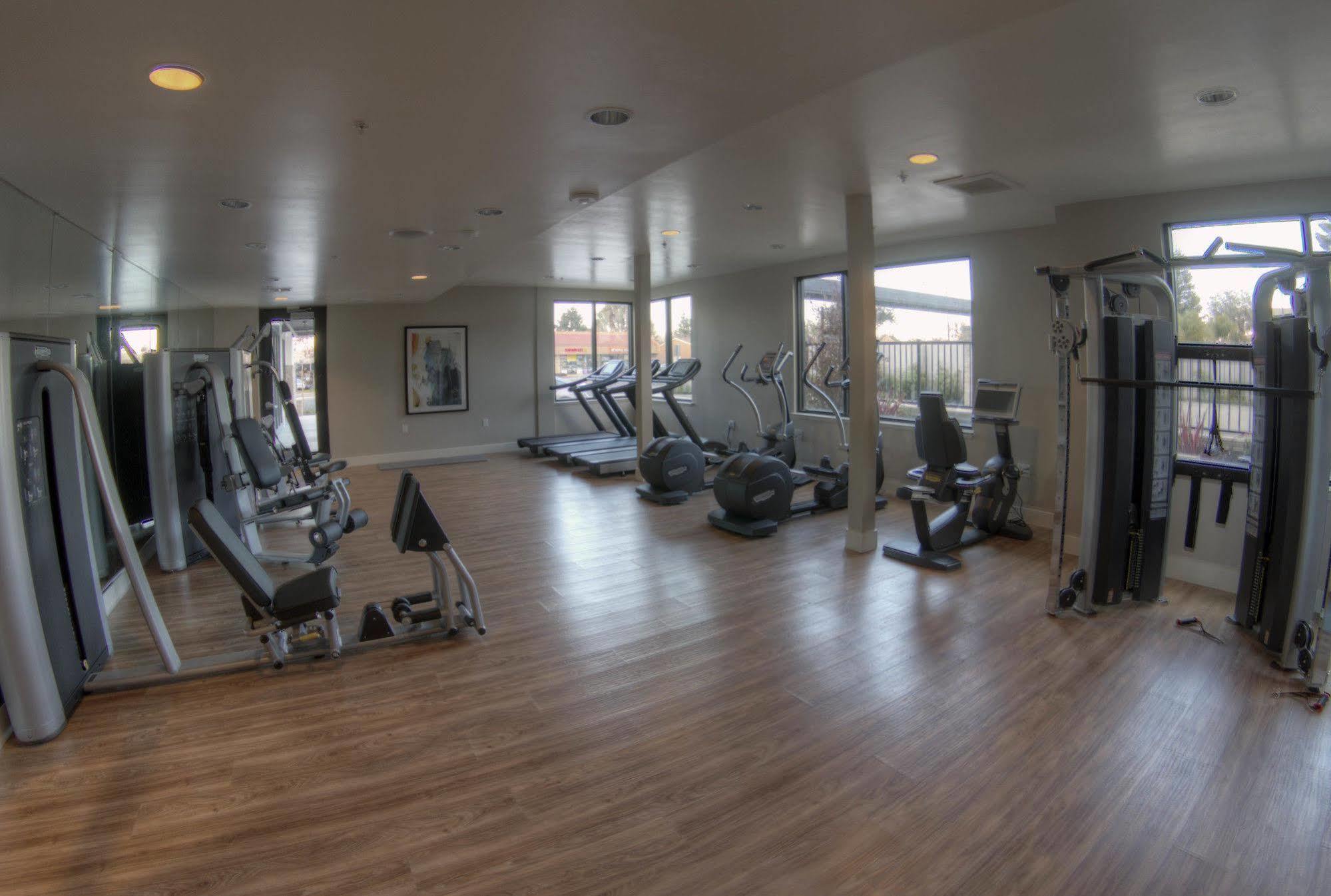 Apartamento Oakwood Mountain View Exterior foto